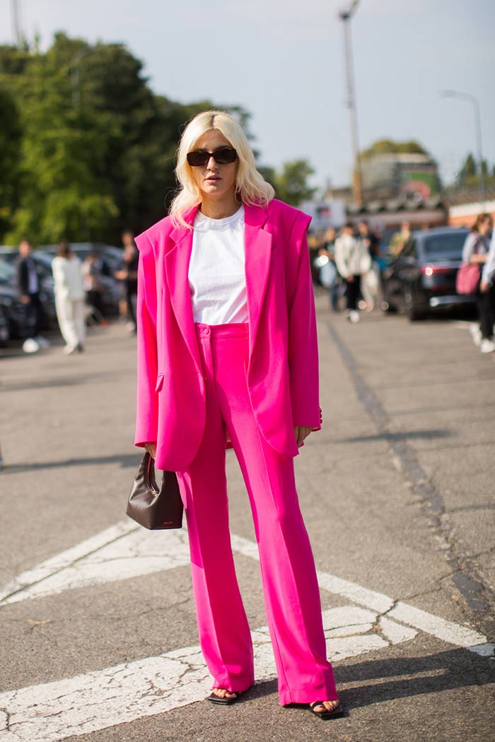 Milan-Fashion-Week-Spring-2022-Street-Style-bright-suit (1)